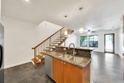 unit-6-2216 Chenevert St, Houston, TX, 77003-5853 | Card Image