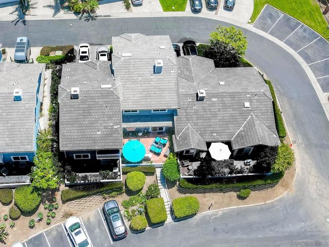 677 Summer View Cir, Townhouse with 2 bedrooms, 3 bathrooms and 2 parking in Encinitas CA | Image 48
