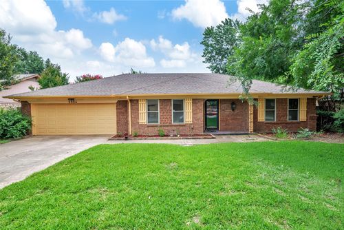5504 Shady Meadow St, North Richland Hills, TX, 76180-6616 | Card Image