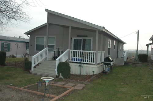 trlr-19-4030 River Resort Dr, Homedale, ID, 83628-3729 | Card Image