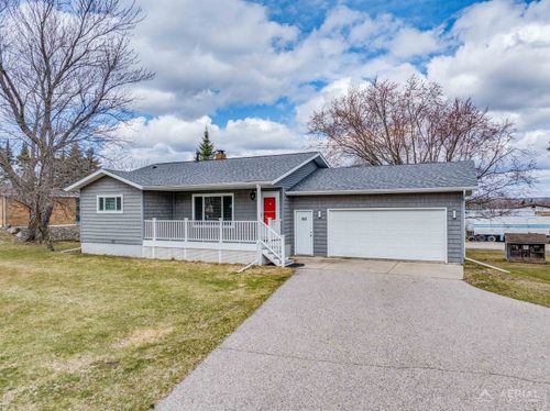 915 W Wright St, West Branch, MI, 48661-9309 | Card Image