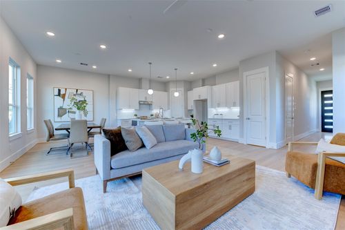 5142 Rosslyn Rd, Houston, TX, 77018-1226 | Card Image