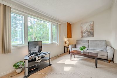 2207 Merrett St, House other with 2 bedrooms, 1 bathrooms and 3 parking in Innisfil ON | Image 3