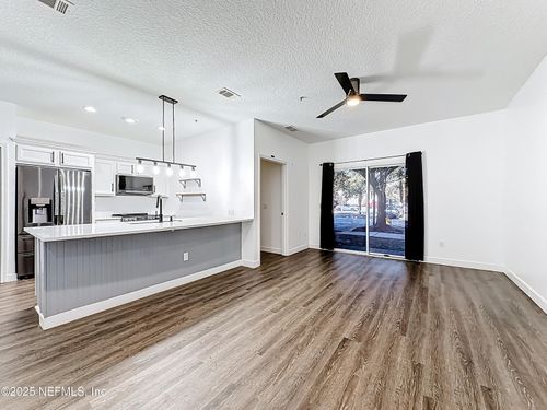 7-3-3690 Kirkpatrick Cir, Jacksonville, FL, 32210-0211 | Card Image