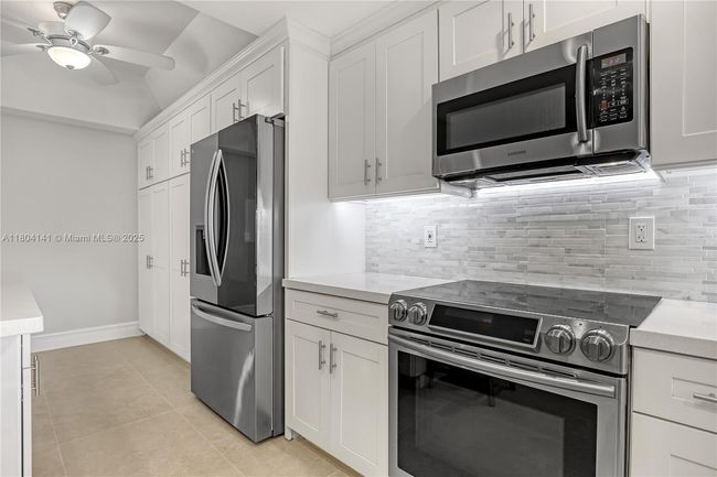 APT-2 - 6102 Se Landing Way, Condo with 2 bedrooms, 2 bathrooms and null parking in Stuart FL | Image 17