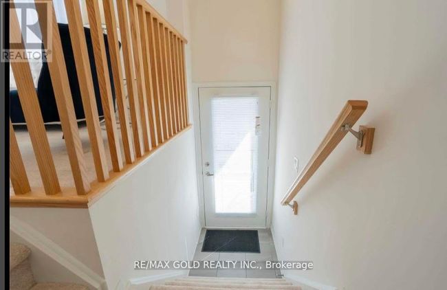 69 - 1 Beckenrose Crt, Townhouse with 2 bedrooms, 3 bathrooms and 2 parking in Brampton ON | Image 5