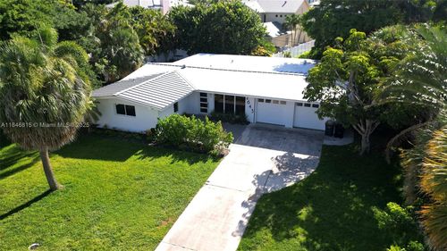 2643 Ne 26th Ter, Lighthouse Point, FL, 33064-8364 | Card Image