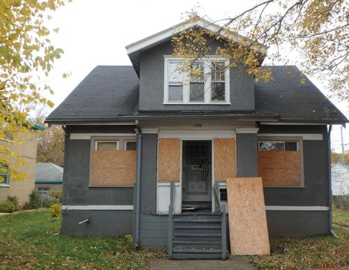 5670 N 38th Street, Milwaukee, WI, 53209 | Card Image