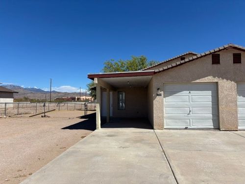 2700 W Shauna Dr, Golden Valley, AZ, 86413-8807 | Card Image