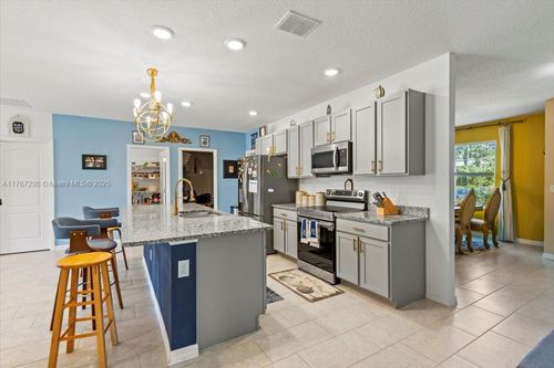 8865 100th Ct, Vero Beach, FL, 32967-3371 | Card Image