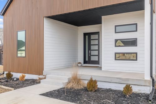 320 N 36th St, Cumming, IA, 50061-3602 | Card Image