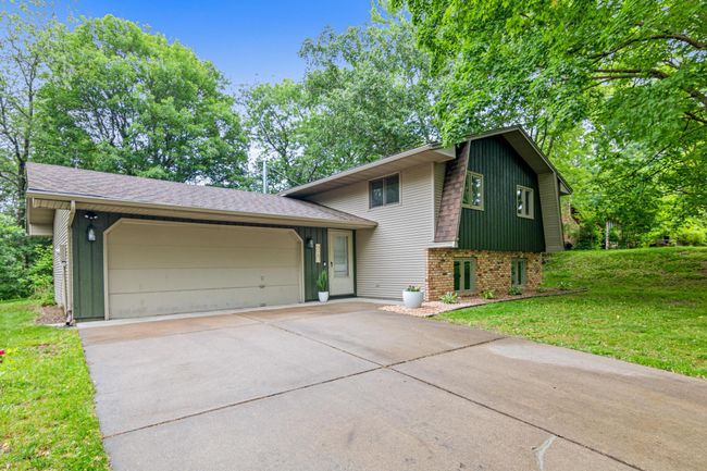 A great place to call home in a wonderful neighborhood of Maple Grove. | Image 25