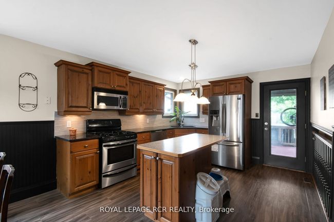 31 Cottonwood Dr, House other with 3 bedrooms, 2 bathrooms and 4 parking in Saint Thomas ON | Image 5