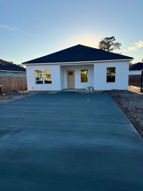34 Imaginary Ln, Crawfordville, FL, 32327-3289 | Card Image
