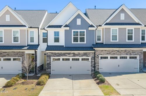 105 Hidden Run Ln, Holly Springs, NC, 27540-9682 | Card Image
