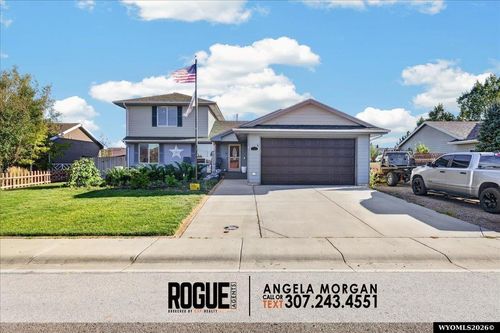 2011 Sioux Trl, Bar Nunn, WY, 82601-7610 | Card Image