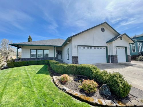 494 Pinnacle Rdg, Eagle Point, OR, 97524-9031 | Card Image