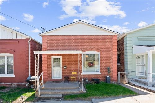 713 W 20th St, Kansas City, MO, 64108-2102 | Card Image