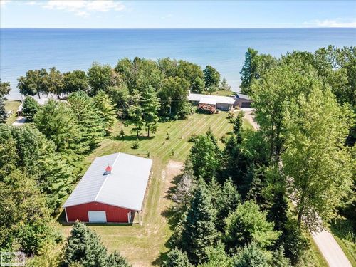 7470 Lakeshore Rd N, Palms, MI, 48465-9608 | Card Image