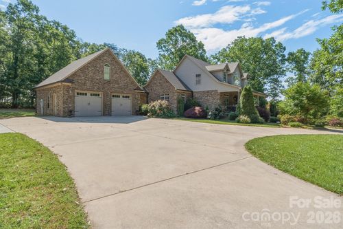 6777 Houser Farm Rd, Vale, NC, 28168-8683 | Card Image