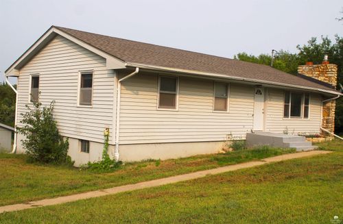 9012 Blue Ridge Rd, Manhattan, KS, 66503-9101 | Card Image