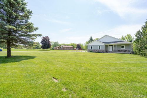 4610 Clyde Rd, Howell, MI, 48855-9720 | Card Image