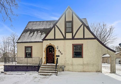 520 E Blue Earth Ave, Fairmont, MN, 56031-3932 | Card Image