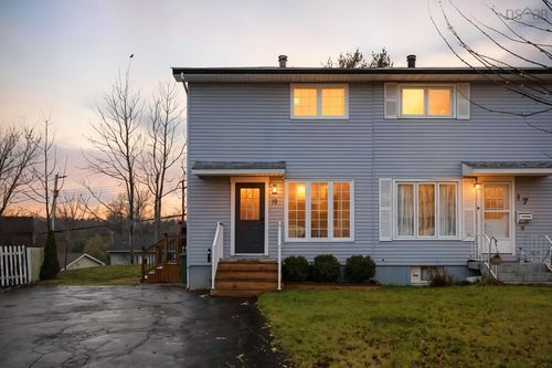 19 Cockburn Crt, Lower Sackville, NS, B4C1K4 | Card Image