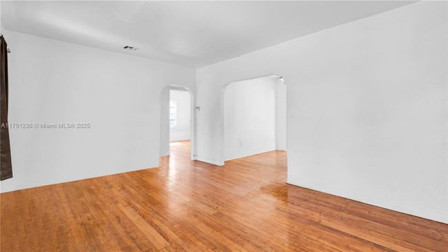 724 Nw 77 Th St, Home with 0 bedrooms, 0 bathrooms and 5 parking in Miami FL | Image 12