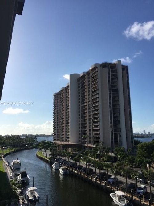 601-1650 Ne 115th St, Miami, FL, 33181-3140 | Card Image