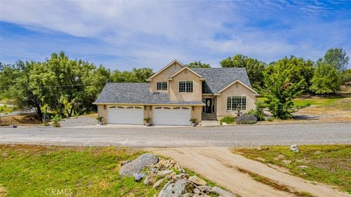 30840 Badger Ct, Coarsegold, CA, 93614 | Card Image