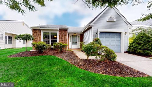 631 Cascade Dr S, MOUNT LAUREL, NJ, 08054-4929 | Card Image