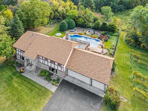 10 Hay Camp Road, North Oaks, MN, 55127 | Card Image