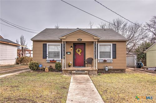 907 S 39th St, Temple, TX, 76504-5270 | Card Image