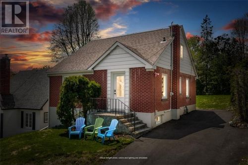 385 Homewood Ave, Sudbury, ON, P3E3P9 | Card Image