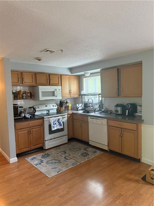 316-25 Devereux St, Providence, RI, 02909-5557 | Card Image