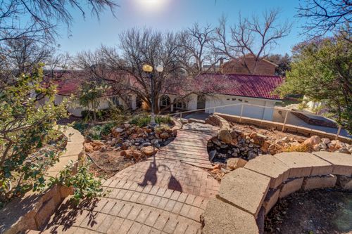 15 Surrey Cir, Ransom Canyon, TX, 79366-2223 | Card Image