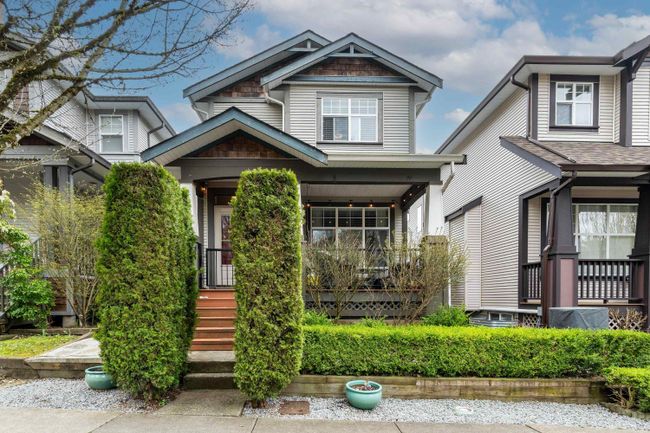 24328 102 A Avenue, House other with 4 bedrooms, 3 bathrooms and 4 parking in Maple Ridge BC | Image 1