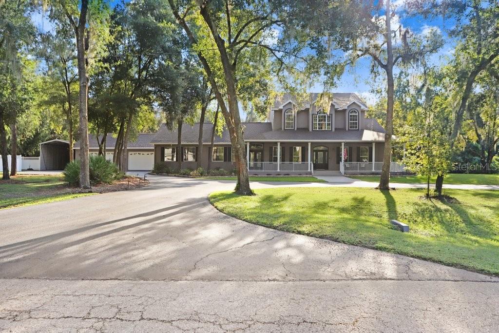 Cathedral Oaks Dr, Plant City, FL 33565