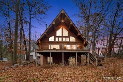 16550 Tyrone Ave, Kent City, MI, 49330-9010 | Card Image