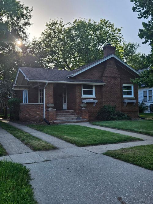 2016 Melrose St, Rockford, IL, 61103-4754 | Card Image