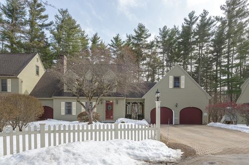4-6 Concord Dr, Atkinson, NH, 03811-2171 | Card Image