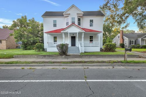 512 N Pine St, Warsaw, NC, 28398-1439 | Card Image