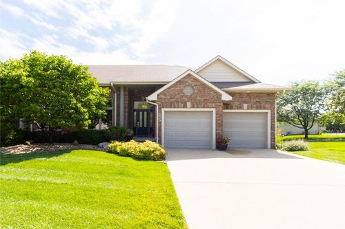 862 Glen Oaks Ter, West Des Moines, IA, 50266-6670 | Card Image