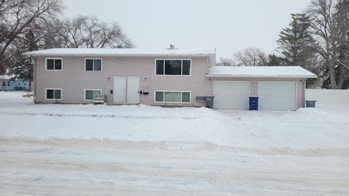 1602 6th Ave N, Moorhead, MN, 56560-2352 | Card Image