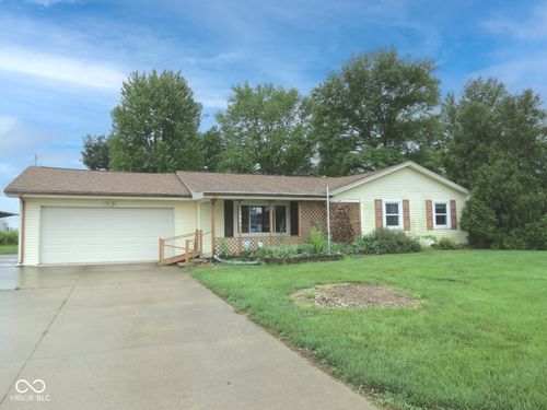 1061 Grace St, Taylorsville, IN, 47280-7786 | Card Image