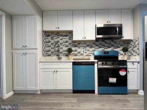 2016 Cascade Rd, SILVER SPRING, MD, 20902-4238 | Card Image