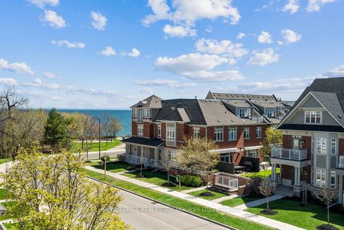 115 St Lawrence Dr, Mississauga, ON, L5G4V2 | Card Image