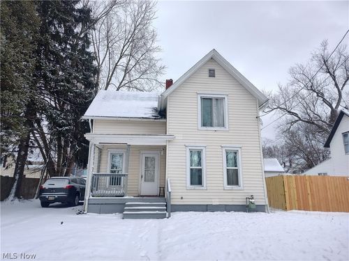 681 Madison St, Conneaut, OH, 44030-2265 | Card Image