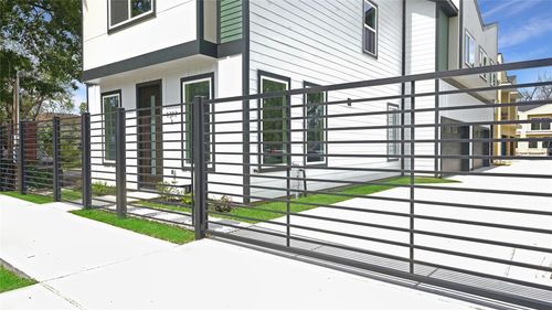 1-1313 Knight St, Houston, TX, 77022-2349 | Card Image